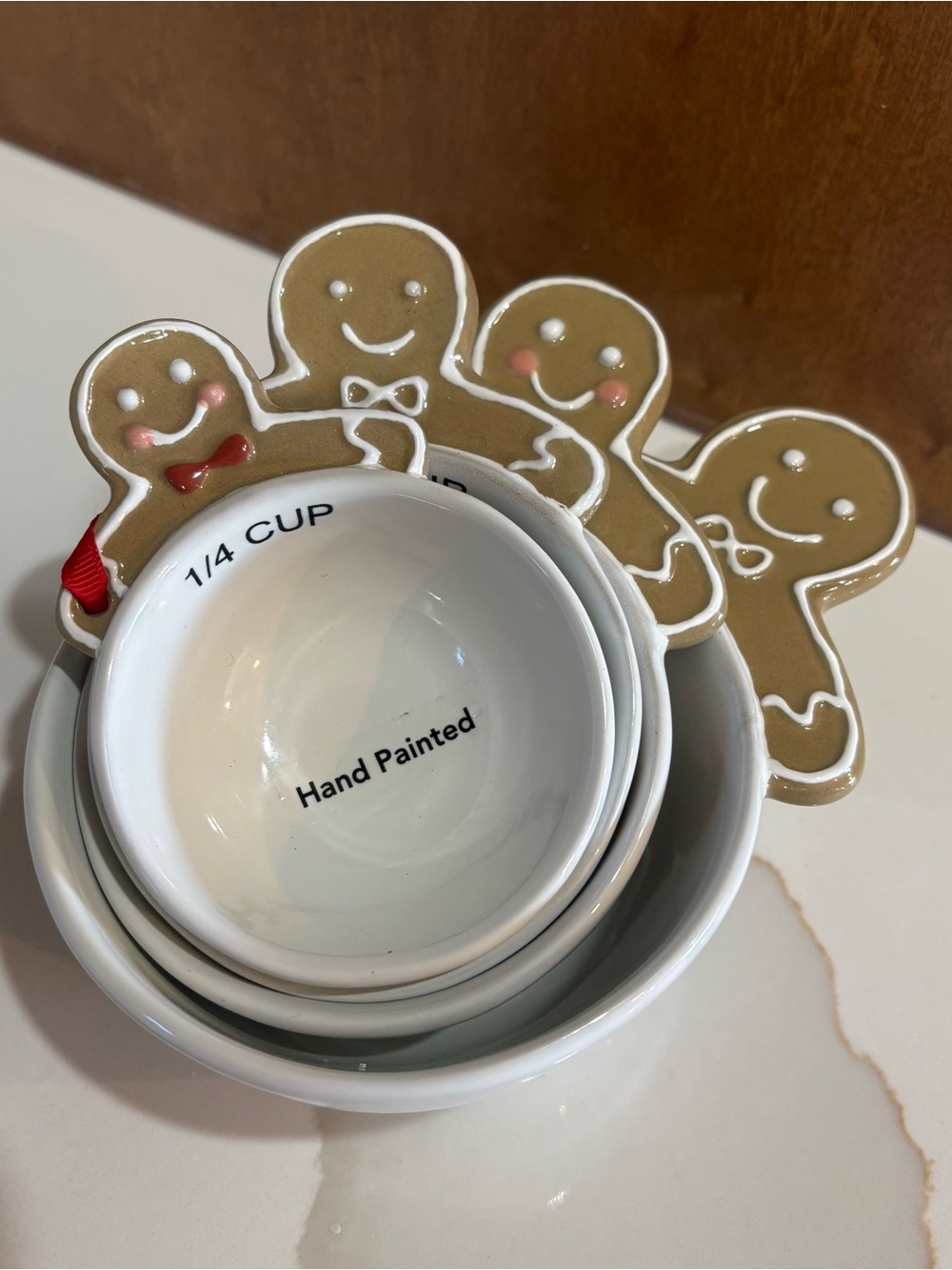 NWT Measuring Cups Gingerbread Man Holiday Ceramic 4 Piece Hand Painted White